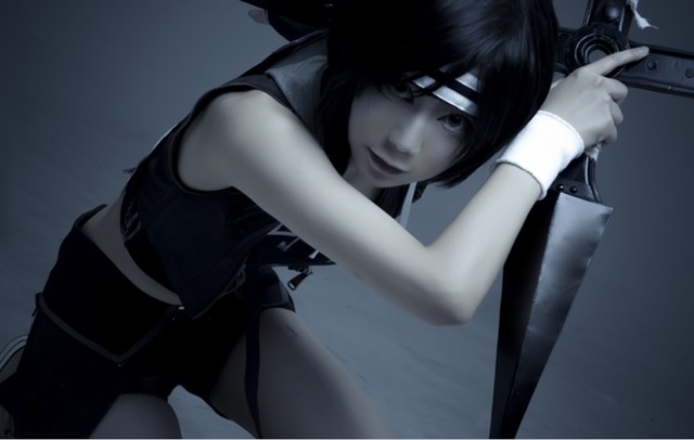 疯狂德比!西班牙人球迷砸伤巴萨门将 或遭处罚:江南体育品牌(图1) 江南体育品牌